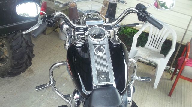 2005 Harley Davidson Road King Xlt-2nd Bench-fwd-cd Player-5 Pass-1 Owner