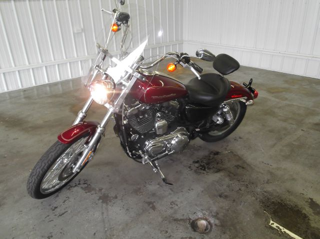 2004 Harley Davidson SPORTSTER 2.5i Premium 4-door