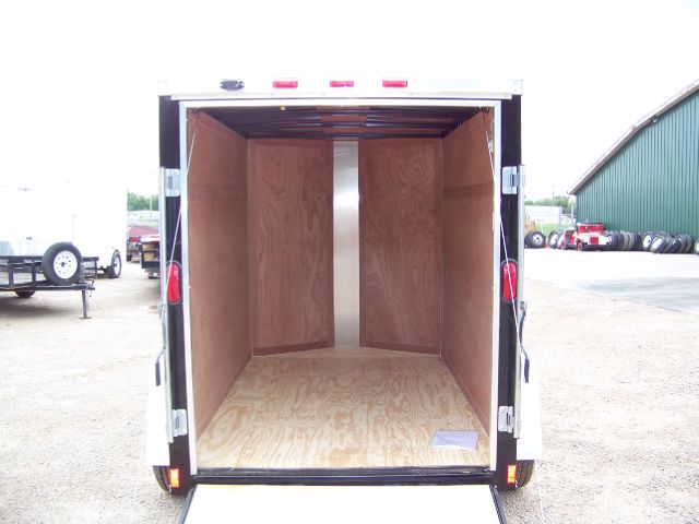 2013 Haulmark 5 X 8 PASSPORT V-NOSE CARGO Overland 4X4