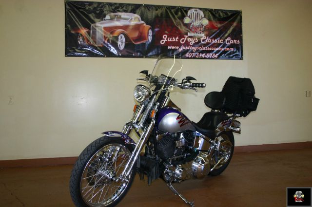 2006 Harley Davidson dyna glide 4DR Pillarless Hardtop