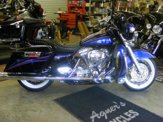 2004 Harley Davidson FLHTCSE Xlt-2nd Bench-fwd-cd Player-5 Pass-1 Owner