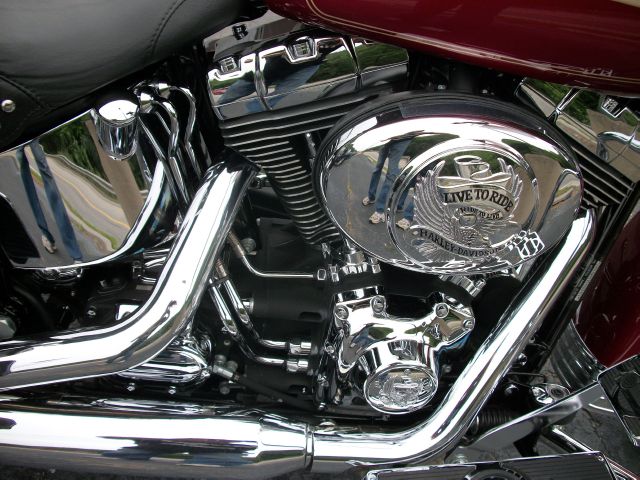 2005 Harley Davidson FLSTC Lariat/ 4 Wheel Drive