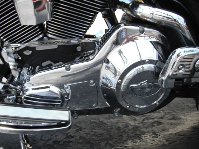 2003 Harley Davidson Road King FLHR Reg Cab 112 WB 4WD SLT
