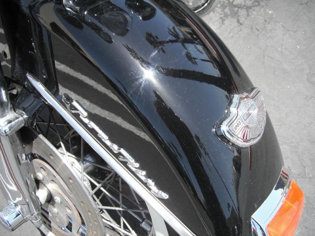 2003 Harley Davidson Road King FLHR Reg Cab 112 WB 4WD SLT