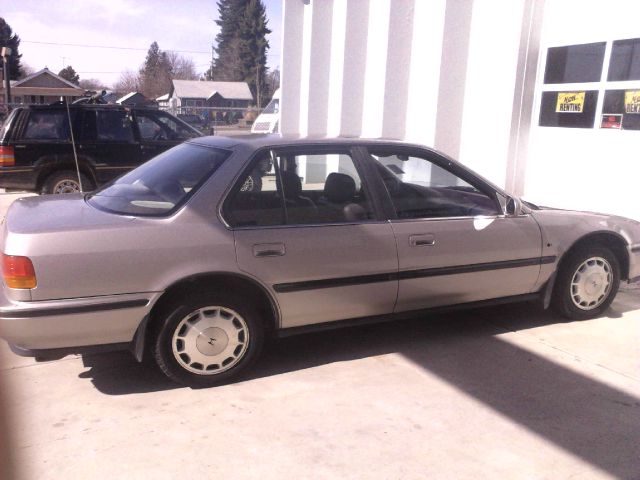 1992 Honda Accord ZQ8 LS