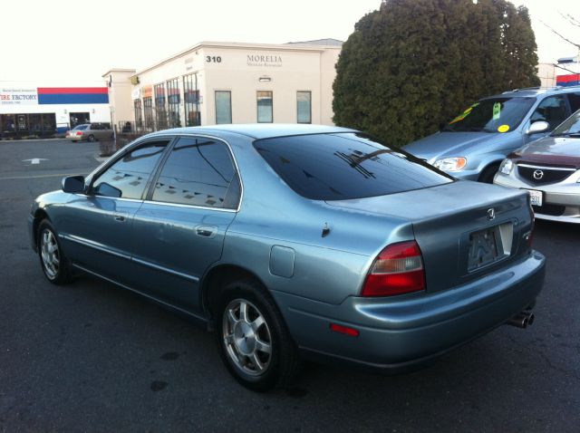 1995 Honda Accord ZQ8 LS