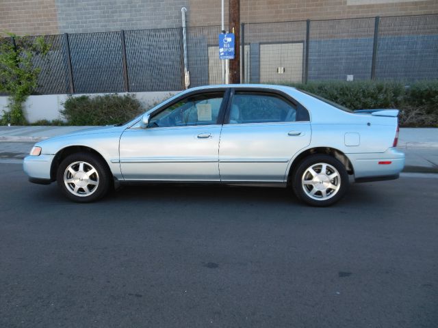 1995 Honda Accord ZQ8 LS