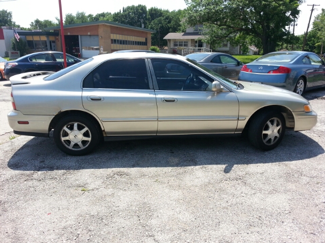 1995 Honda Accord ZQ8 LS