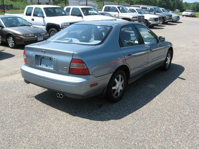 1995 Honda Accord ZQ8 LS