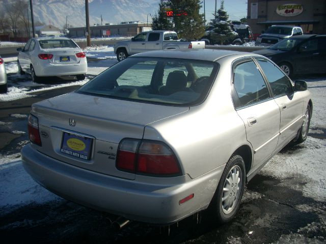 1996 Honda Accord ZQ8 LS