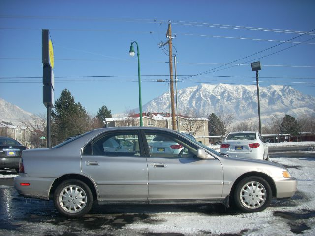 1996 Honda Accord ZQ8 LS