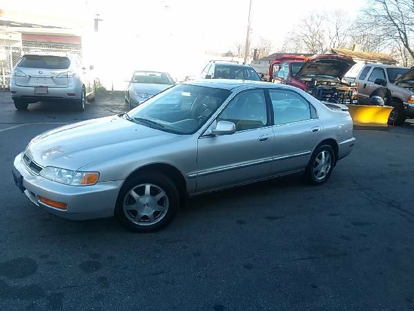 1996 Honda Accord ZQ8 LS