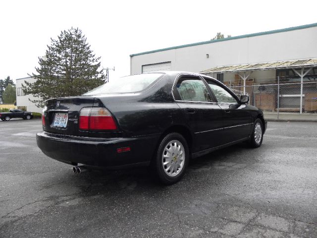 1996 Honda Accord ZQ8 LS