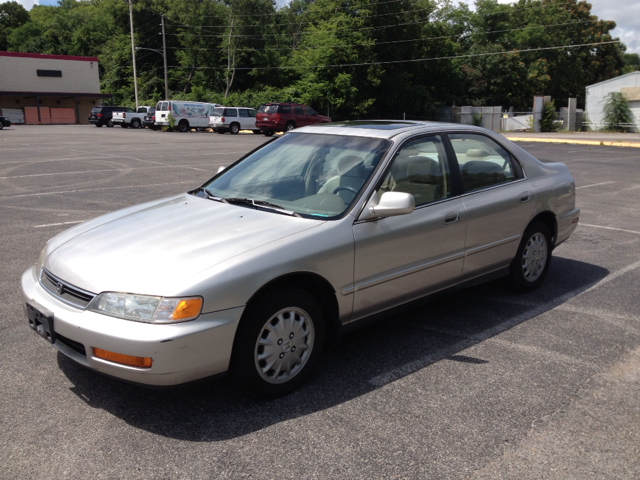 1997 Honda Accord ZQ8 LS