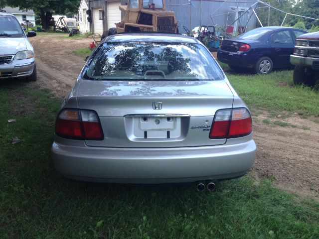 1997 Honda Accord ZQ8 LS