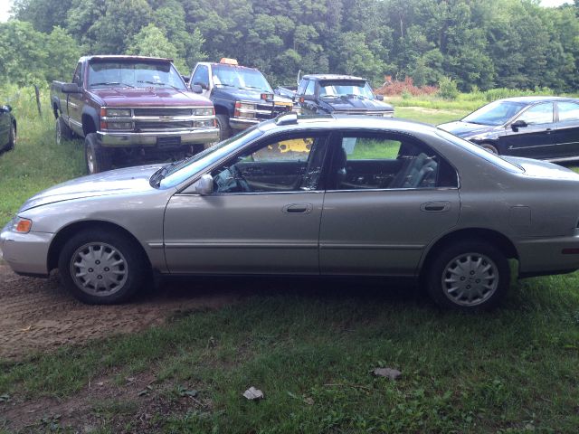 1997 Honda Accord ZQ8 LS