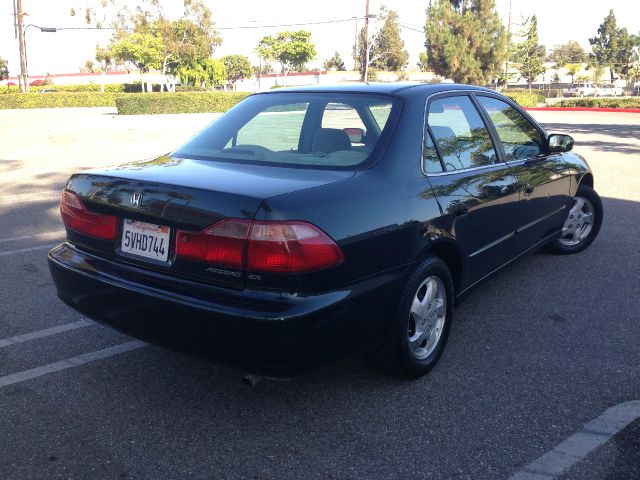 1998 Honda Accord ZQ8 LS