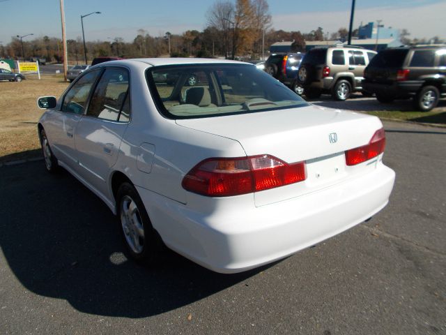 1999 Honda Accord ZQ8 LS
