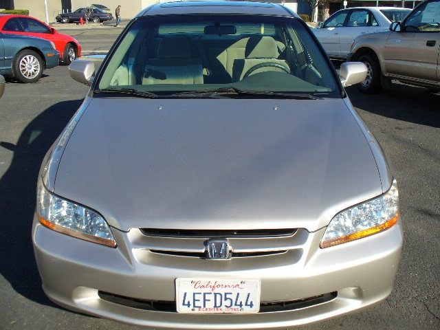 1999 Honda Accord ZQ8 LS