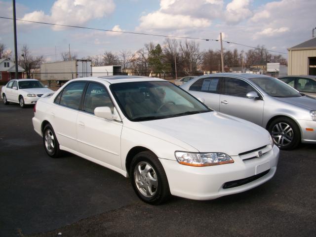 1999 Honda Accord ZQ8 LS