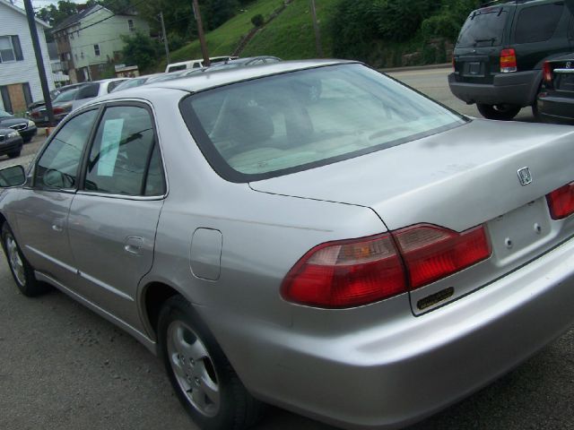 1999 Honda Accord ZQ8 LS