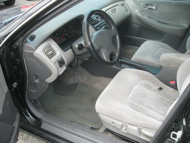 1999 Honda Accord ZQ8 LS