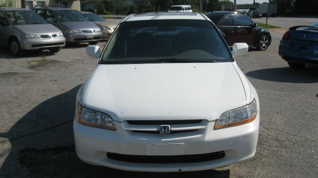 2000 Honda Accord ZQ8 LS