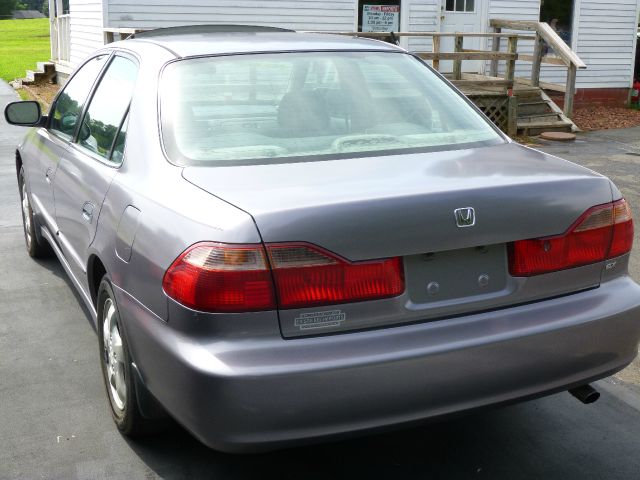 2000 Honda Accord ZQ8 LS