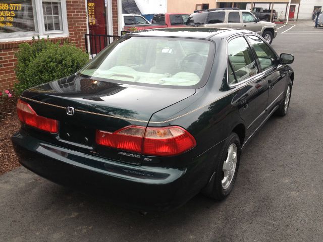2000 Honda Accord ZQ8 LS