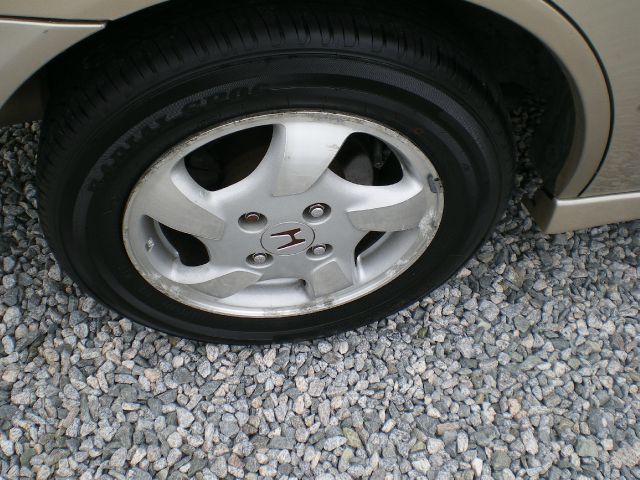 2000 Honda Accord ZQ8 LS