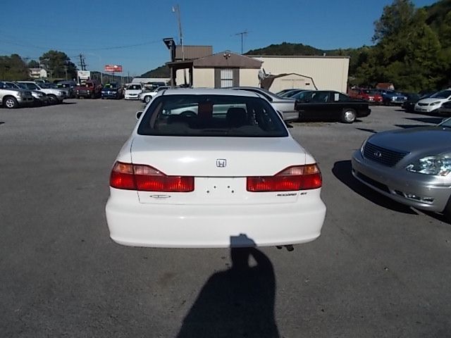2000 Honda Accord ZQ8 LS