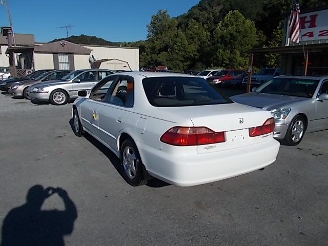 2000 Honda Accord ZQ8 LS