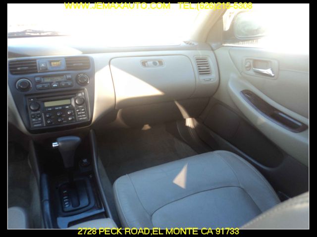 2000 Honda Accord ZQ8 LS