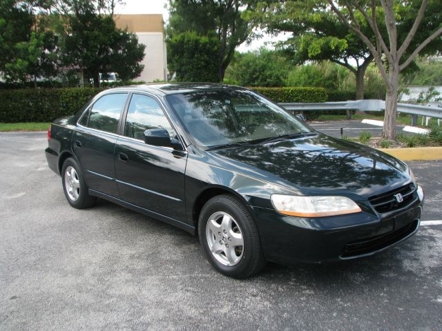 2000 Honda Accord WRX Premium 4-door