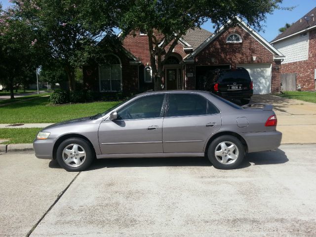 2000 Honda Accord WRX Premium 4-door