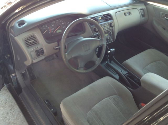 2000 Honda Accord ZQ8 LS