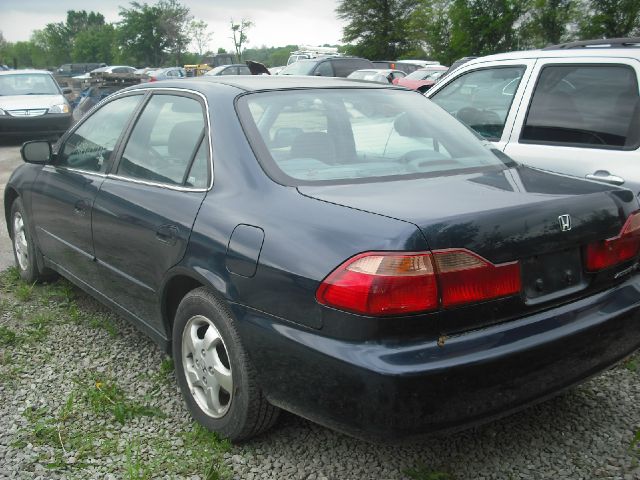 2000 Honda Accord ZQ8 LS