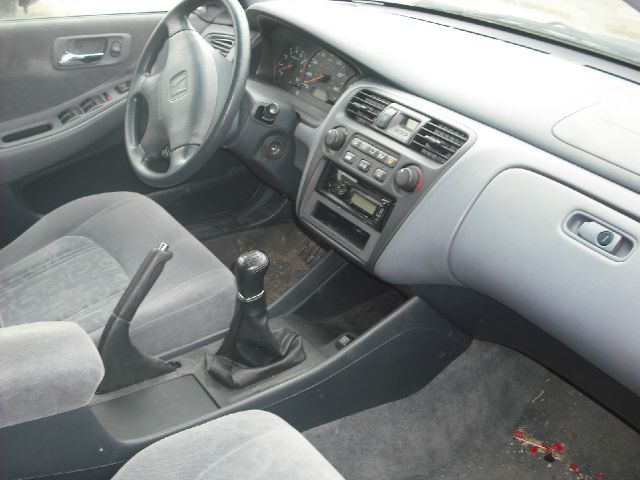 2000 Honda Accord ZQ8 LS