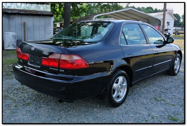 2000 Honda Accord WRX Premium 4-door