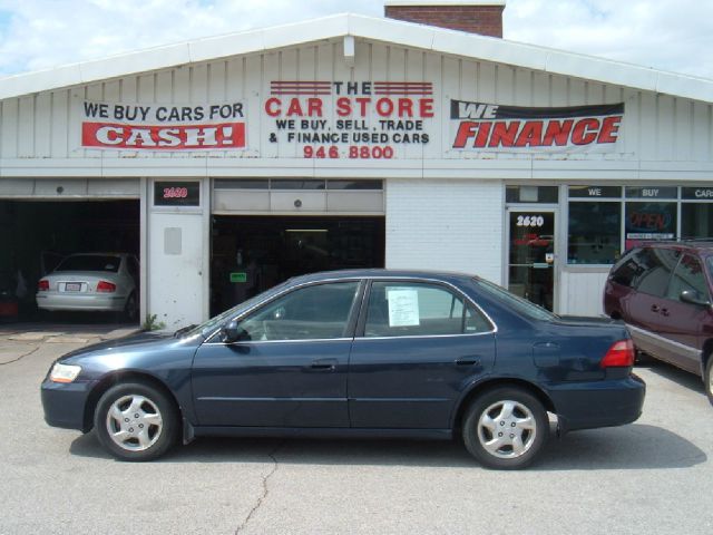 2000 Honda Accord ZQ8 LS