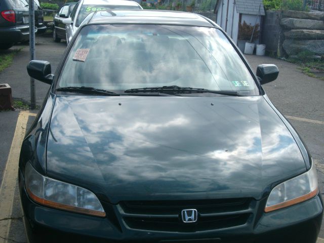2000 Honda Accord ZQ8 LS
