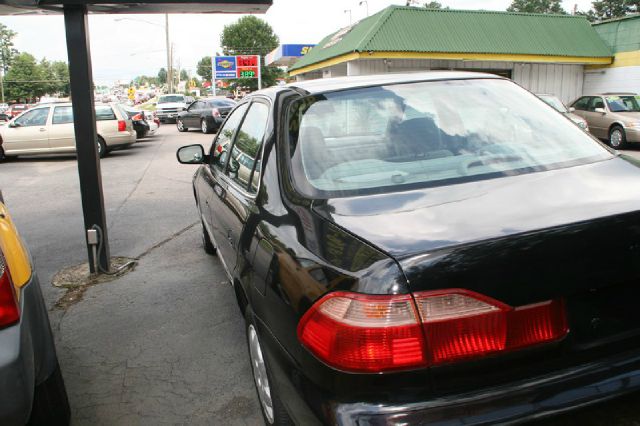 2000 Honda Accord ZQ8 LS