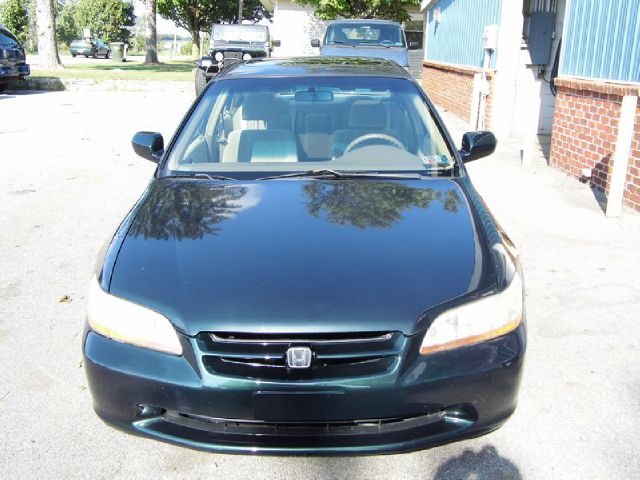 2000 Honda Accord ZQ8 LS