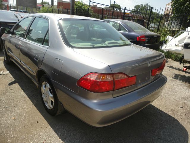 2000 Honda Accord ZQ8 LS