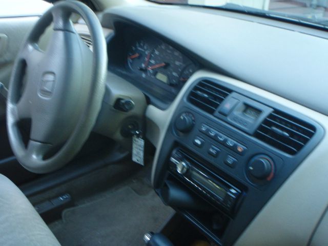 2001 Honda Accord 4dr Sdn SES Standard