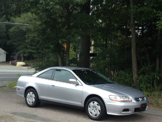 2001 Honda Accord 2.5i AWD Sedan