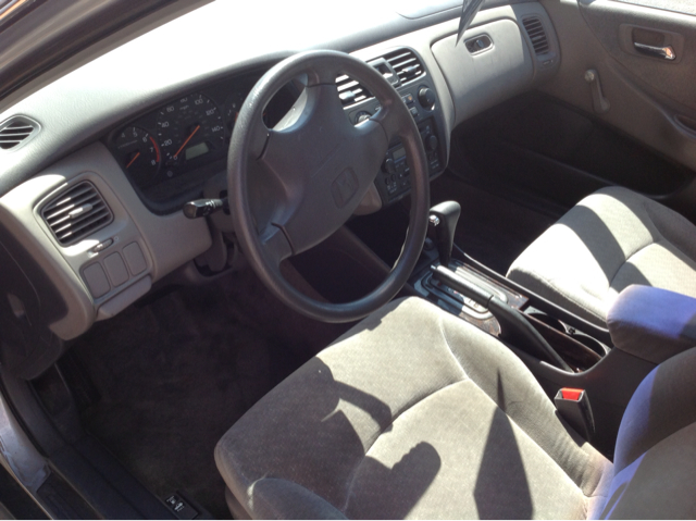 2001 Honda Accord 4dr Sdn SES Standard