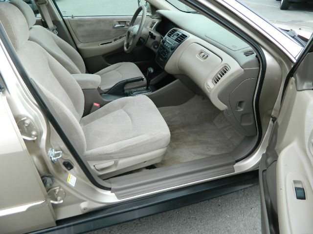 2002 Honda Accord ZQ8 LS