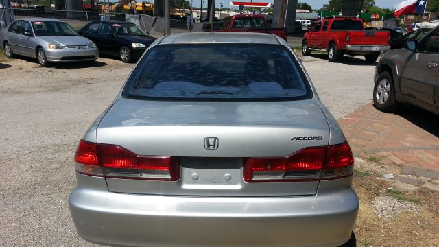 2002 Honda Accord 4dr Sdn SES Standard