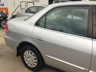 2002 Honda Accord 4dr Sdn SES Standard